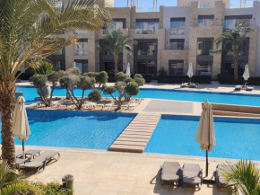 Sea view with free beach access one bedroom apartment , Mangroovy-Gouna